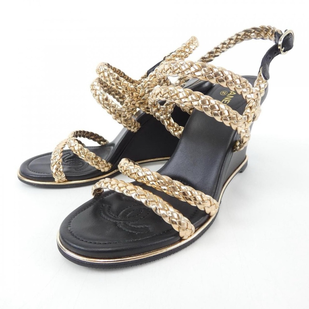 LIKE NEW Chanel Interlocking CC Logo Braided Wedge Sandals, Size 39